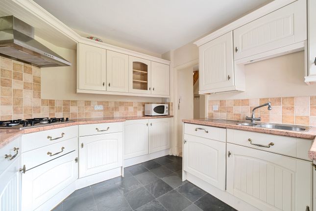4, Tudor Road, Surrey photo 5