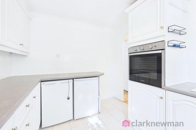 3, Netteswell Orchard, Harlow photo 3