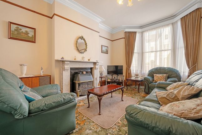 Town house for sale in Rugby Road, Leamington Spa, Warwickshire