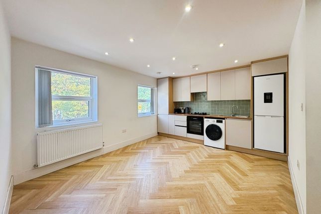 London Road, Camberley photo 3