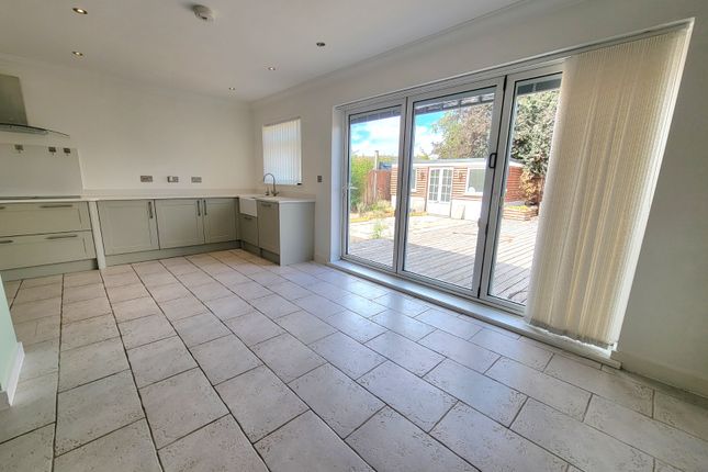 30, Chapel Field, Bramford, Ipswich, Suffolk, IP8  photo 4