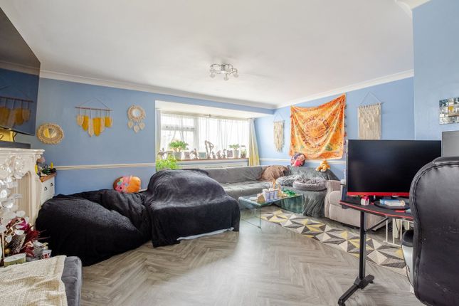 13 Elmfield Court, Wickham Street, Welling photo 4