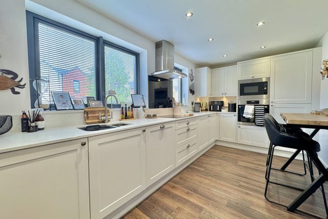 41, Yr Hafan, Swansea photo 3