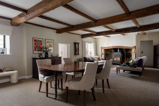 49 - Dowmans Farmhouse - Gl53 9Qy - Web.Jpg