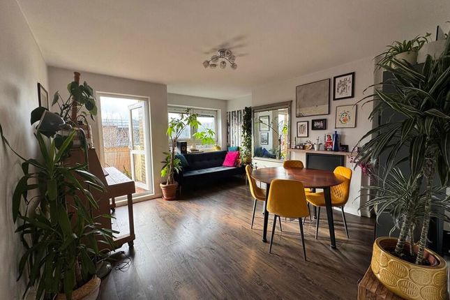 1-bed flat on Flat 37, Grove Street, London, £215,000