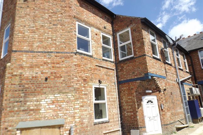 Flats 131 High Street.Jpg