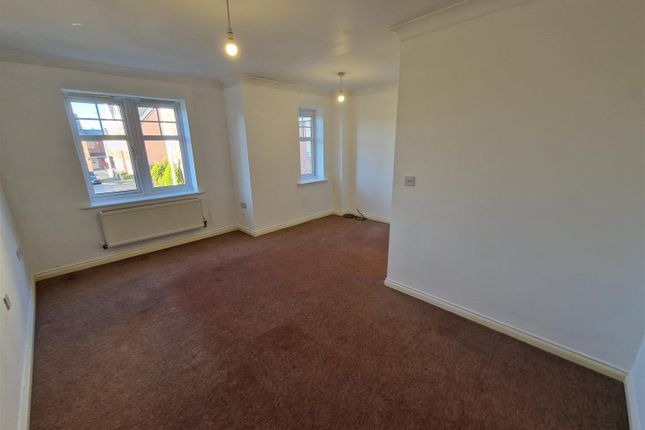 15, Chassagne Square, Crewe photo 2