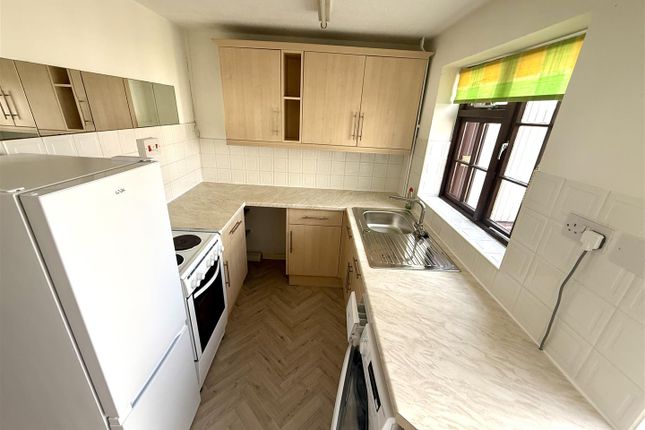 10, Pennine Close, Hereford photo 2