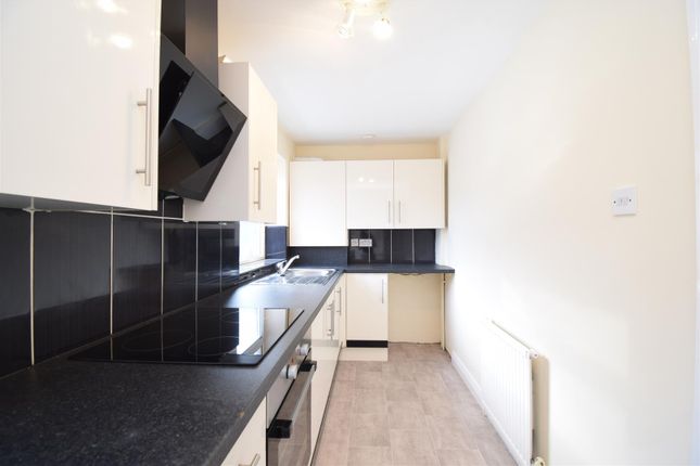 74, Manor Road, West Yorkshire photo 3