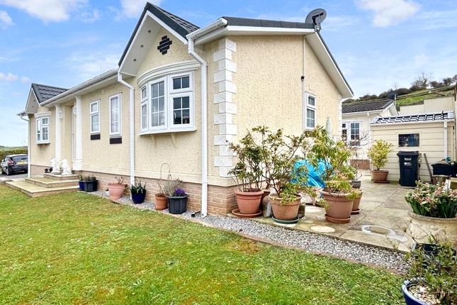 21 The Tides,, Doniford, Somerset photo 3