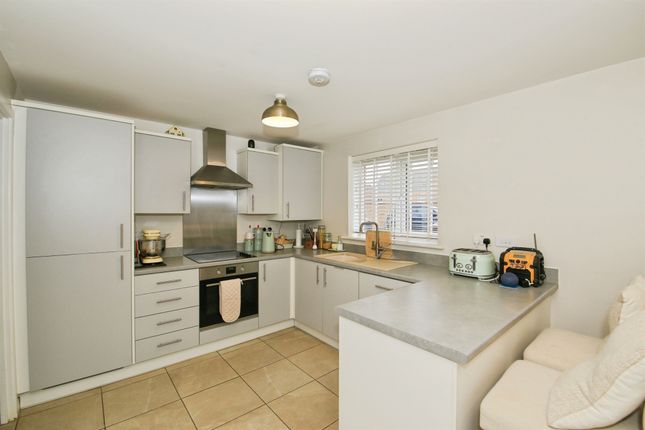 9, Wetland Way, Peterborough photo 3