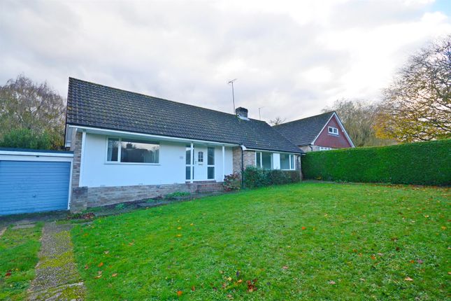 Thumbnail Bungalow to rent in Silverdale, Coldwaltham, Pulborough