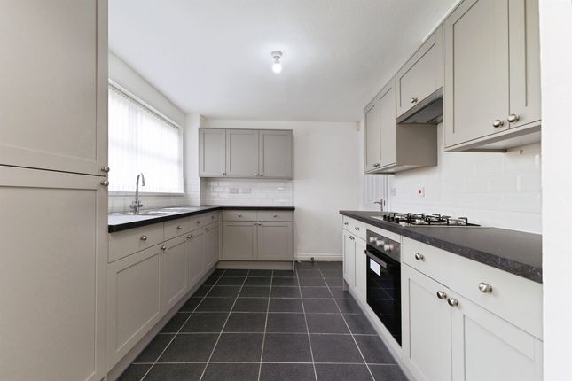 7, Finchlay Court, Middlesbrough photo 2