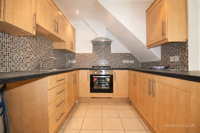 29a Tolworth Park Road, Surbiton photo 5