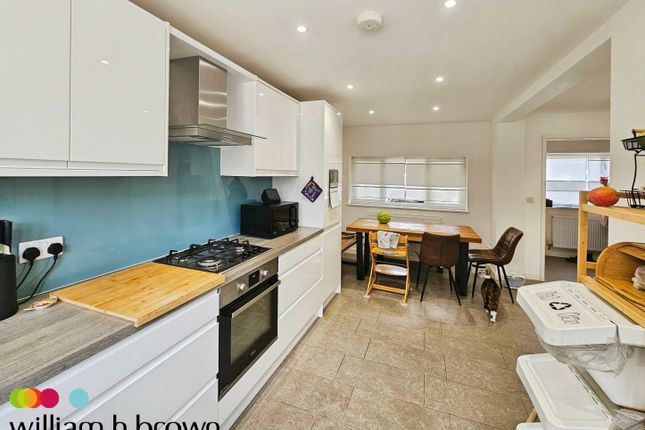 74, St. Fabians Drive, CHELMSFORD photo 5