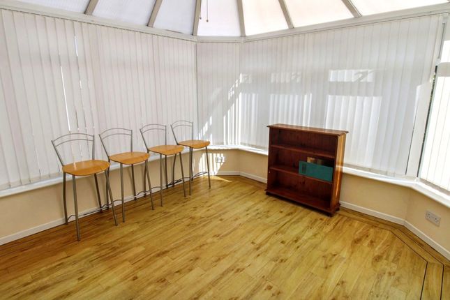 6, Westacre Gardens, Newcastle upon Tyne photo 4