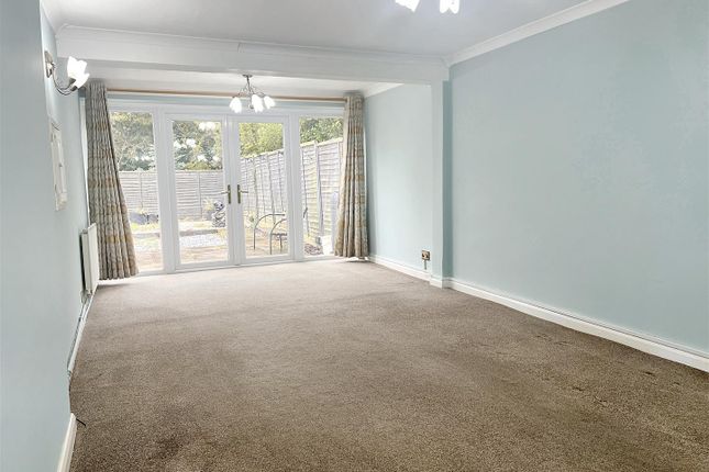 27, Baccara Grove, Bletchley photo 2