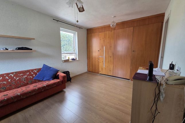 48, Harper Road, London photo 2