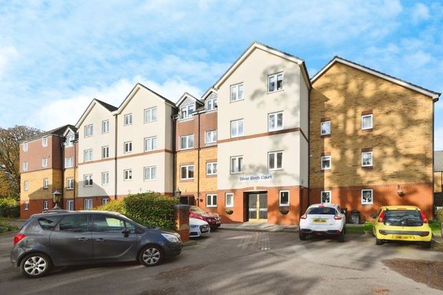 Flat for sale in Silver Birch Court, Cheshunt