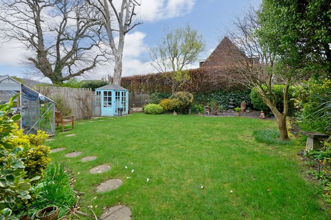 38 The Glebe, Cranleigh photo 4