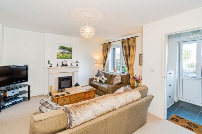 76, Riverside Gardens, Romsey photo 2