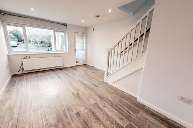 13 Windsor Road, Wraysbury photo 3