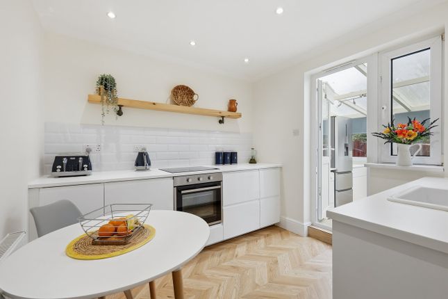 45, Folkestone Road, London photo 3