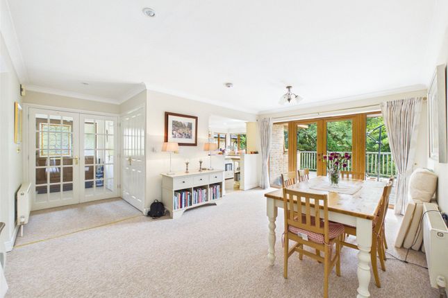 5, Bowood Park, Camelford photo 2