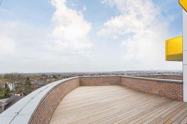 Flat 26, Goldfinch Court 713A, Finchley Road, London photo 3
