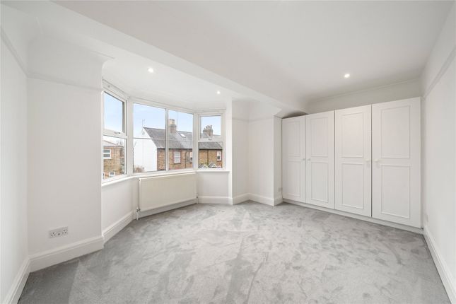 102B,, Anyards Road, Surrey photo 2
