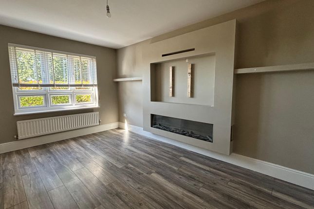 131, Homington Avenue, Swindon photo 4