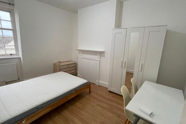 Thumbnail Room to rent in Kingston Hill, Kingston Upon Thames