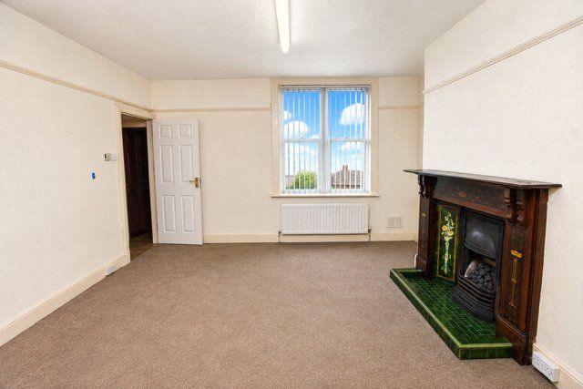8, Strawberry Bank, Blackburn photo 4