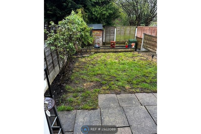 Brompton Way, Handforth, Handforth Cheshire photo 5