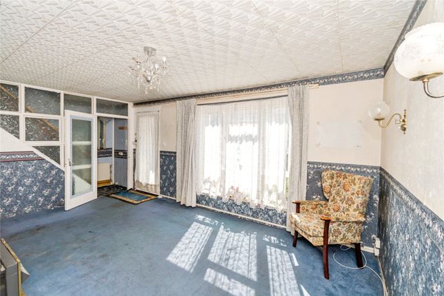 15, Elgar Road, Hampshire photo 2