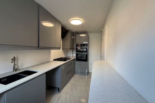 28, Richard Bradley Way, Tipton photo 5