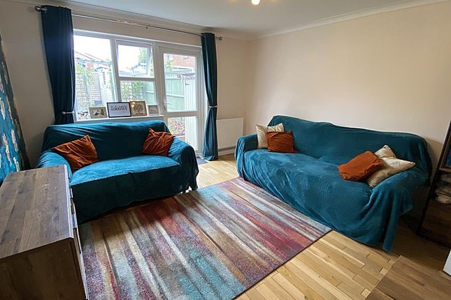 43, Bridgestone Drive, Bourne End photo 4