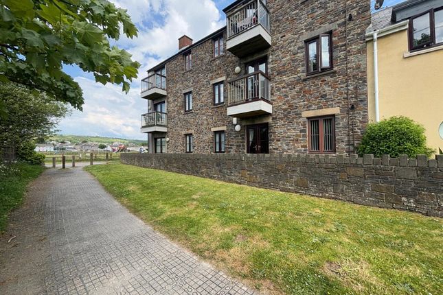 1-bed flat on 4, Chandlers Yard, Burry Port, £169,000