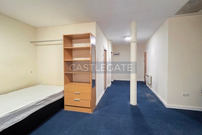 Flat 26, Huddersfield photo 5