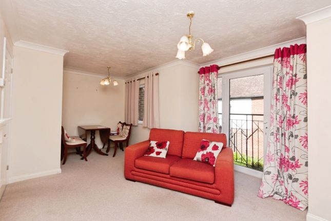 Flat 12 Brookfield Court, 1, Broadway Road, Surrey photo 2