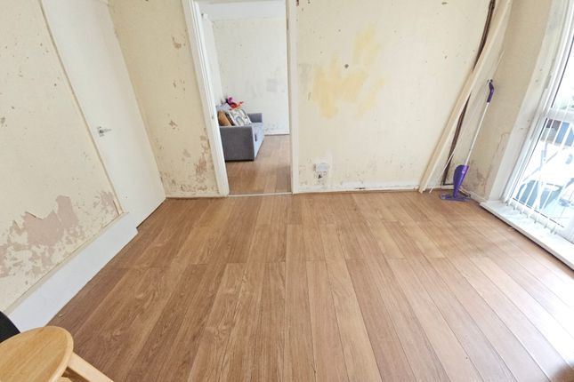 4, Edgeview Walk, Manchester photo 4