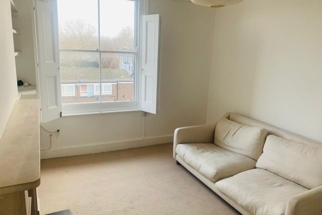 Thumbnail Flat to rent in Stunning 2-Bed Flat At Lauriston Road, Victoria Park Village