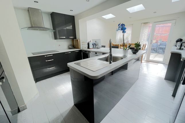 Sixpenny Close, Poole photo 4
