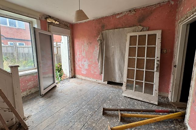 3, Coastguard Cottages, Walton-on-the Naze photo 4