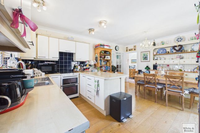 64 Orchard Avenue, Chichester photo 3