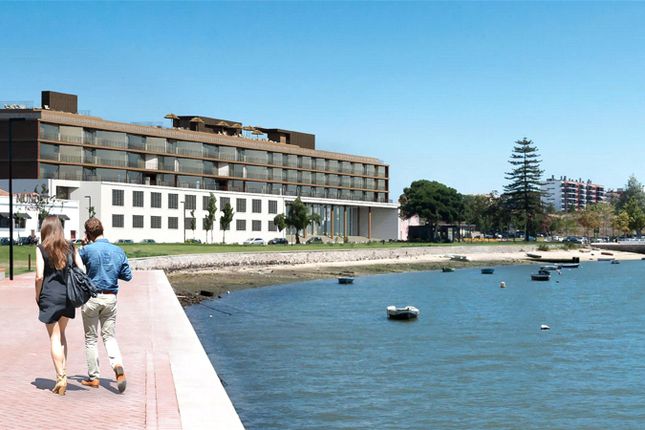 Thumbnail Apartment for sale in 2 Bedroom Apartment, Upon Bay Mundet, Seixal, Setúbal