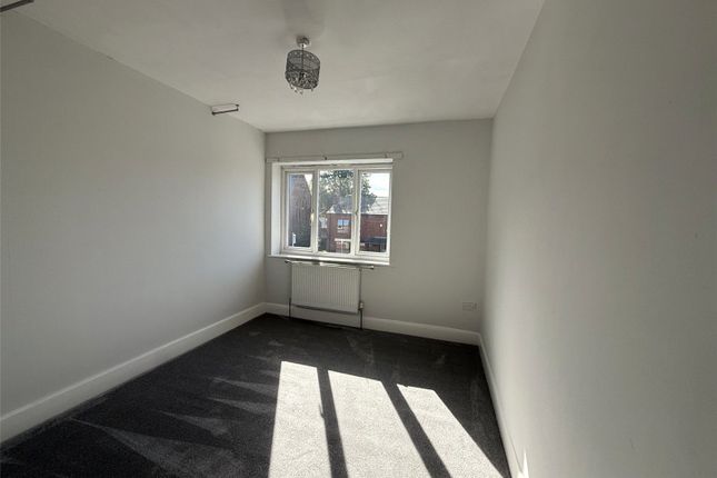 Flat, 805, Atherton Road, Wigan photo 5