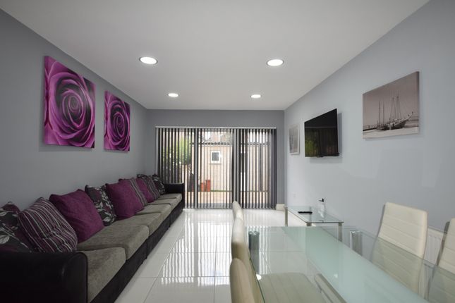 7-bed terraced on Darran Street, Cardiff, £4,025/mo