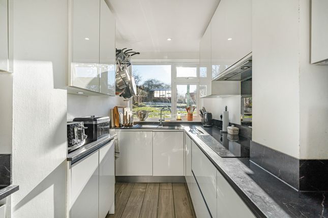 Highview, Mogador Road, Lower Kingswood photo 4