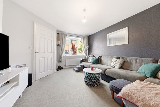 2, Bluebell Mews, Pontefract photo 4